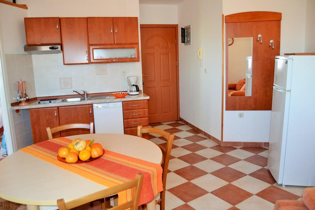 Apartments Green Village Premantura Rom bilde