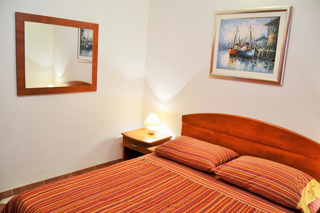 Apartments Green Village Premantura Rom bilde